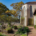 Монастырь 12-го века в Нью-Йорке: Cloisters Museum and Gardens